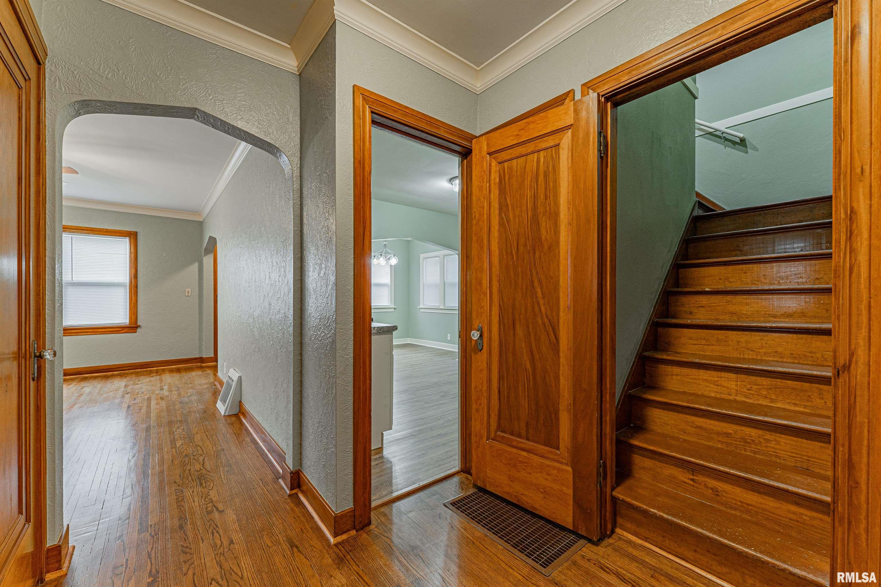 1721 West Gilbert Avenue Peoria, IL 61604 - Photo 7 of 36