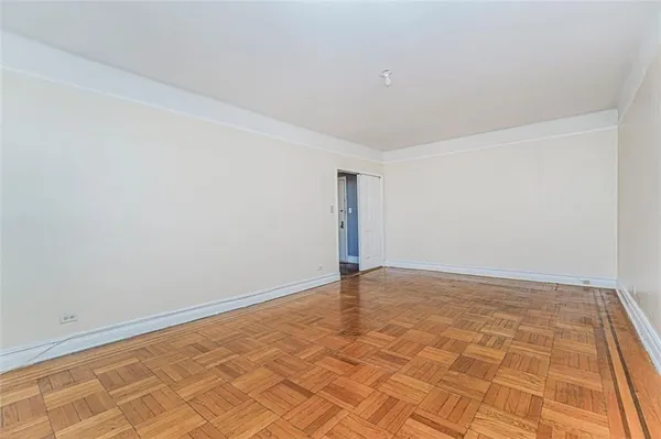 $329,998 | 100 Avenue P, Unit 4K | Gravesend