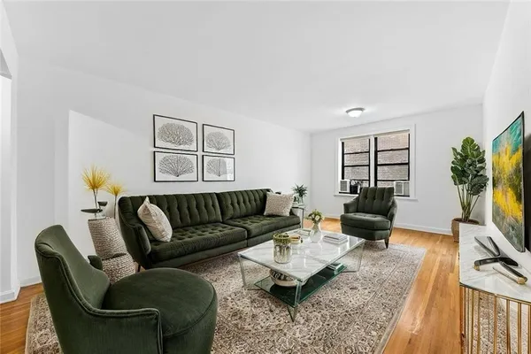 $440,000 | 1180 Ocean Parkway, Unit 4E | Midwood