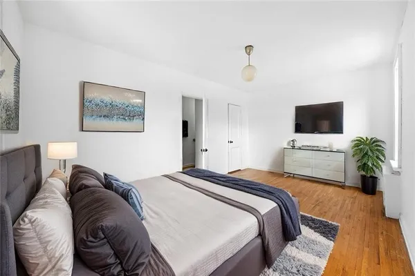 $440,000 | 1180 Ocean Parkway, Unit 4E | Midwood