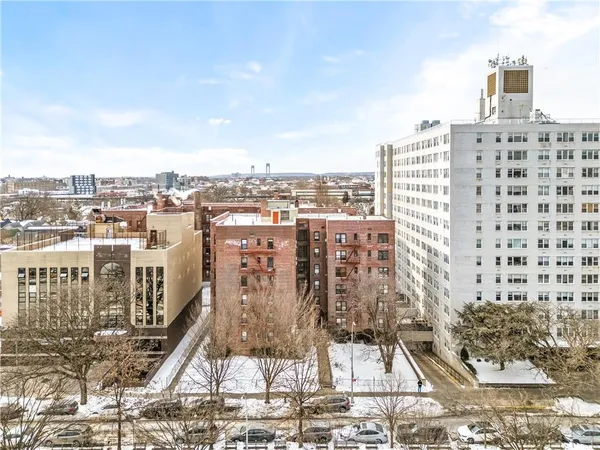 $440,000 | 1180 Ocean Parkway, Unit 4E | Midwood