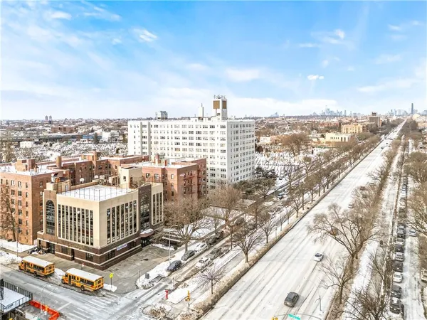 $440,000 | 1180 Ocean Parkway, Unit 4E | Midwood