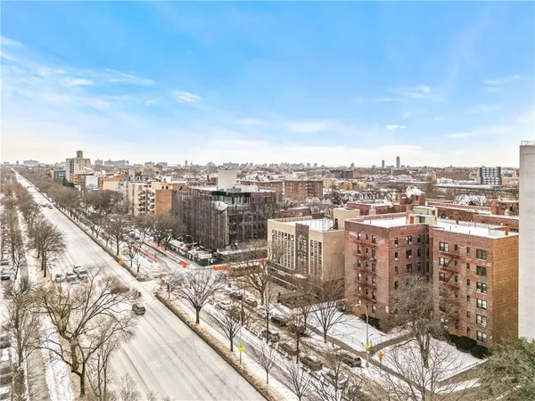 $440,000 | 1180 Ocean Parkway, Unit 4E | Midwood
