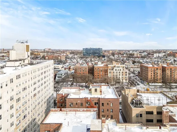 $440,000 | 1180 Ocean Parkway, Unit 4E | Midwood