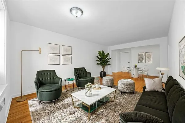 $440,000 | 1180 Ocean Parkway, Unit 4E | Midwood