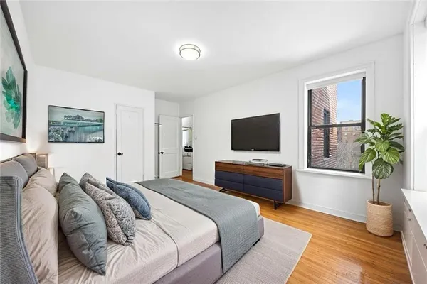 $440,000 | 1180 Ocean Parkway, Unit 4E | Midwood