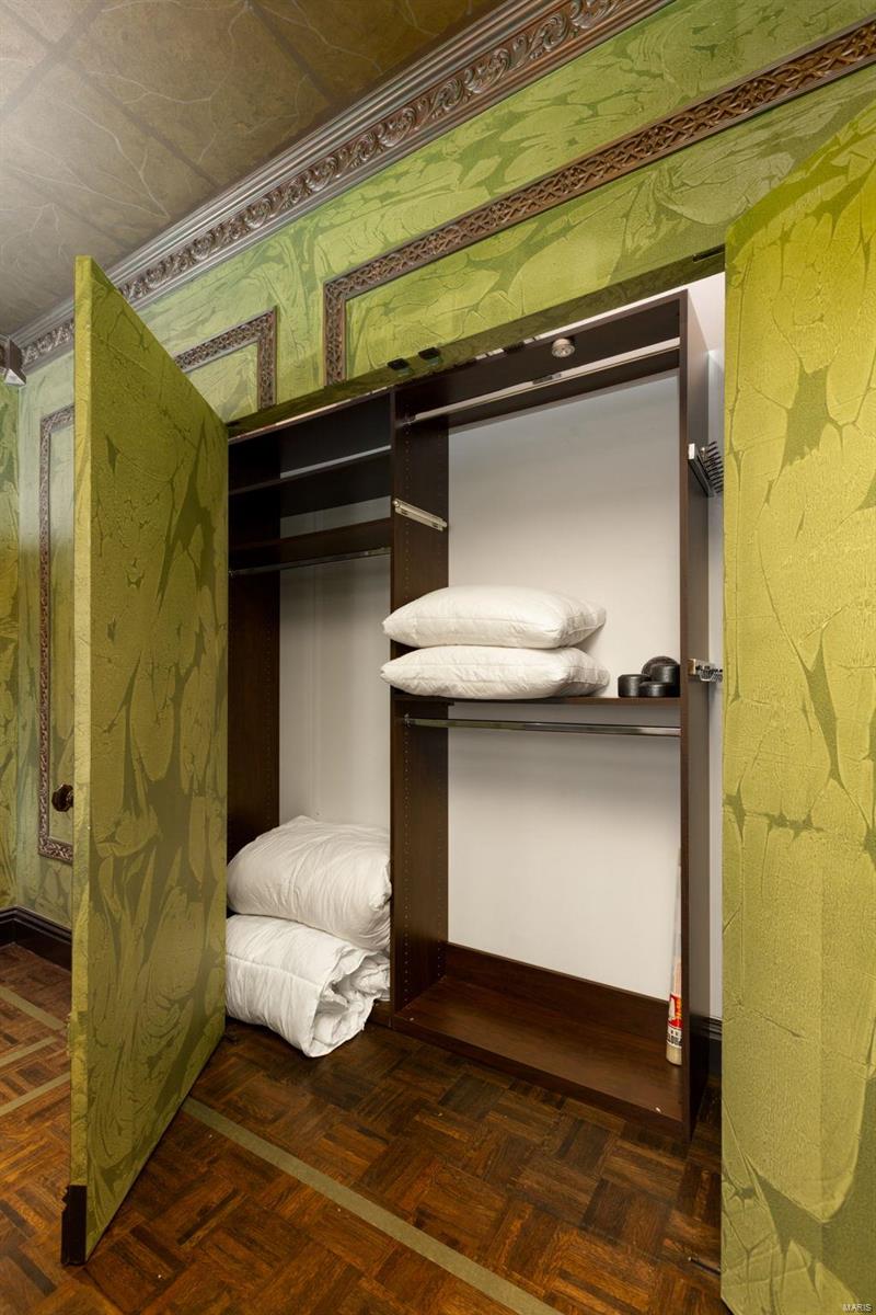 816 South Hanley Road, Unit 5B Clayton, MO 63105 - Photo 31 of 40 Gallery Image 31