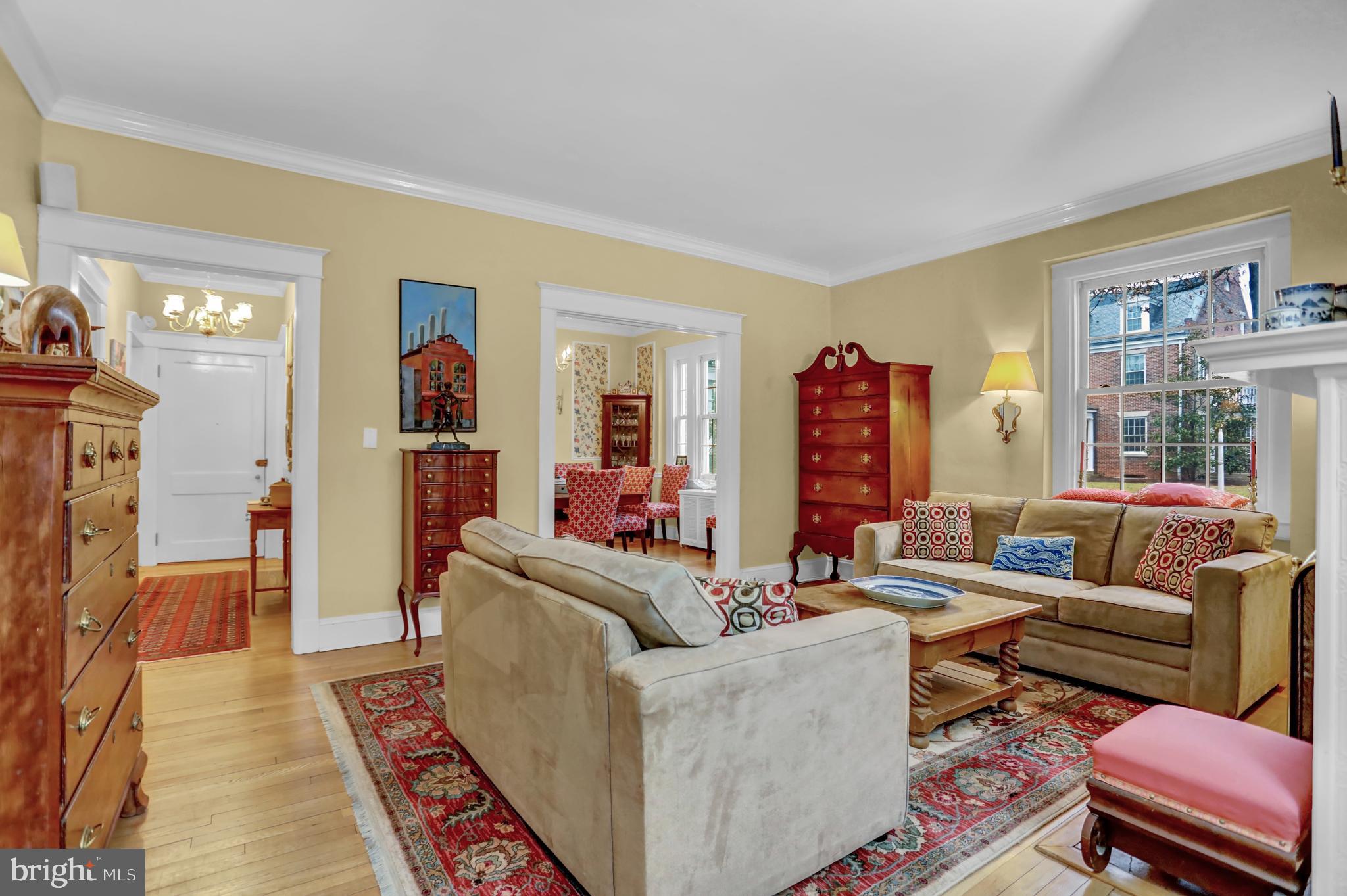 607 Somerset Road, Unit 2 Baltimore, MD 21210 - Photo 5 of 23 a living room with furniture and a couch