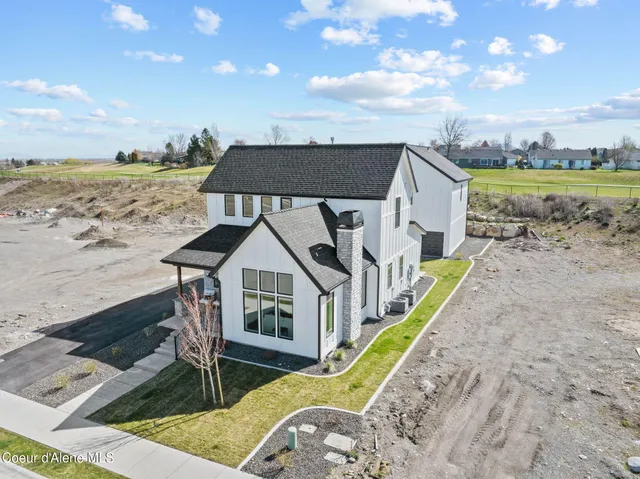 $1,100,000 | 3494 Blaze Loop, Post Falls, ID 83854