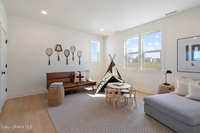 $1,100,000 | 3494 Blaze Loop, Post Falls, ID 83854