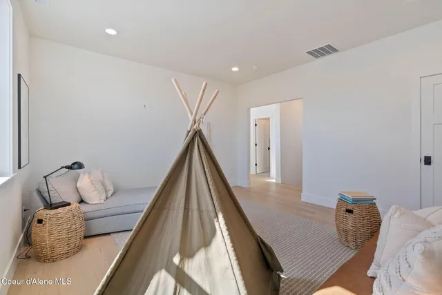 $1,100,000 | 3494 Blaze Loop, Post Falls, ID 83854