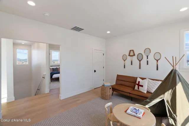 $1,100,000 | 3494 Blaze Loop, Post Falls, ID 83854