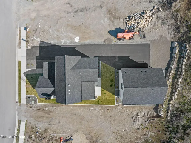 $1,100,000 | 3494 Blaze Loop, Post Falls, ID 83854