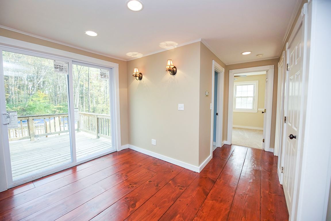 215 S Road Fremont, NH 03044 - Photo 7 of 32