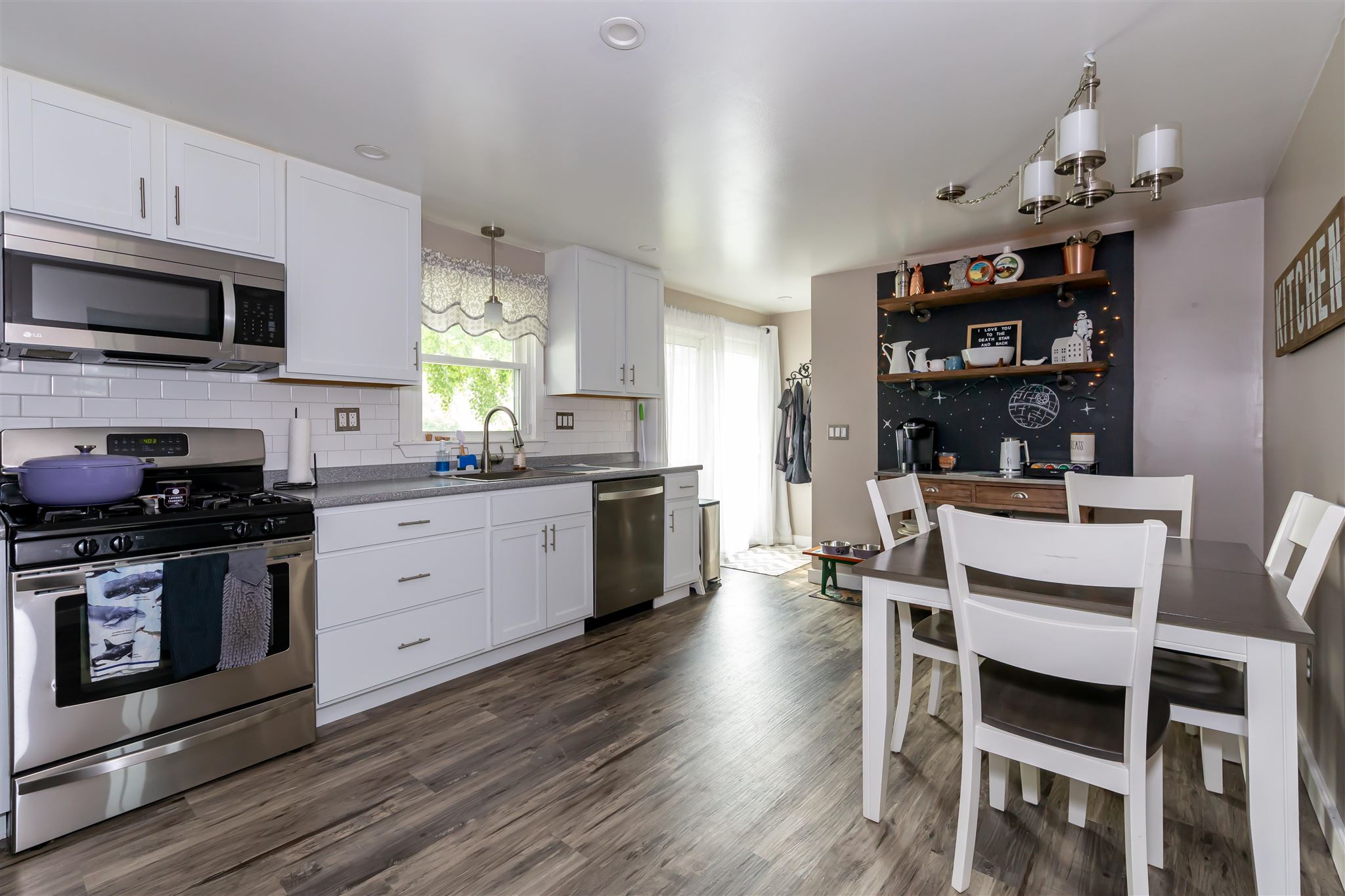 9 Comanche Street Nashua, NH 03063 - Photo 11 of 25 Gallery Image 11