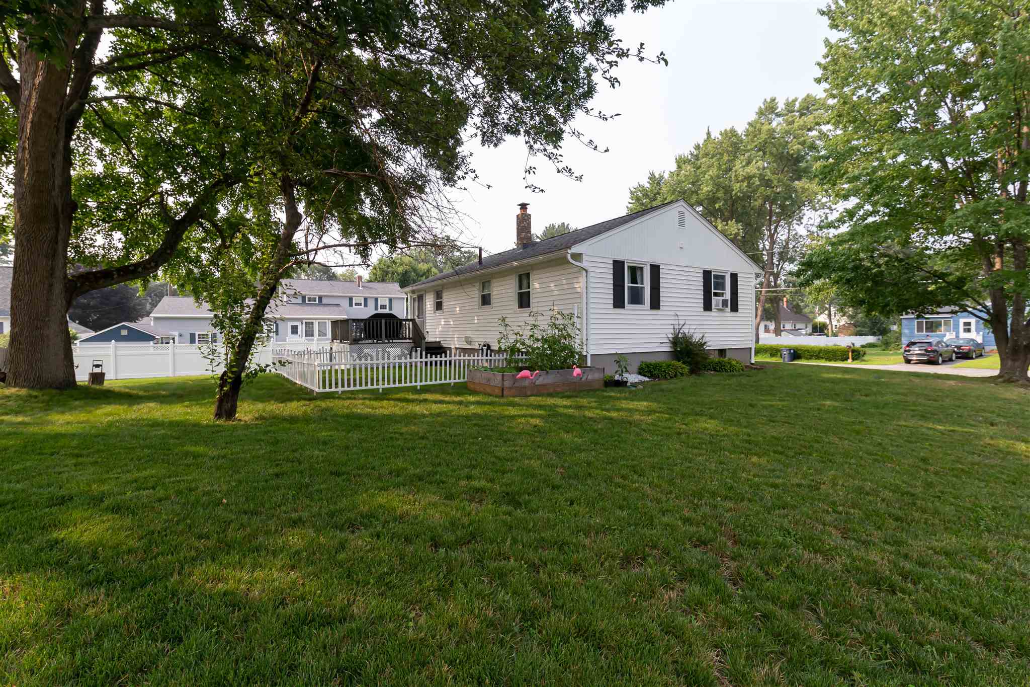 9 Comanche Street Nashua, NH 03063 - Photo 4 of 25 Gallery Image 4