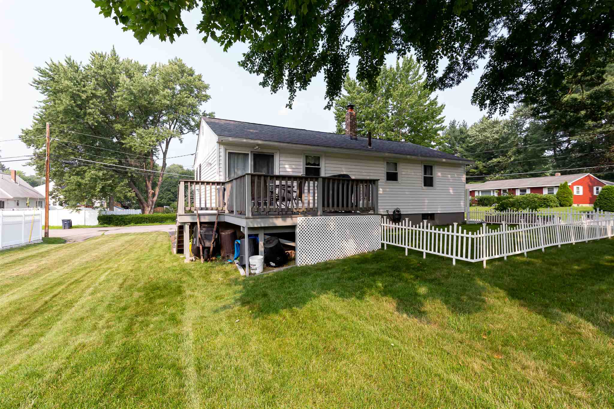 9 Comanche Street Nashua, NH 03063 - Photo 5 of 25 Gallery Image 5