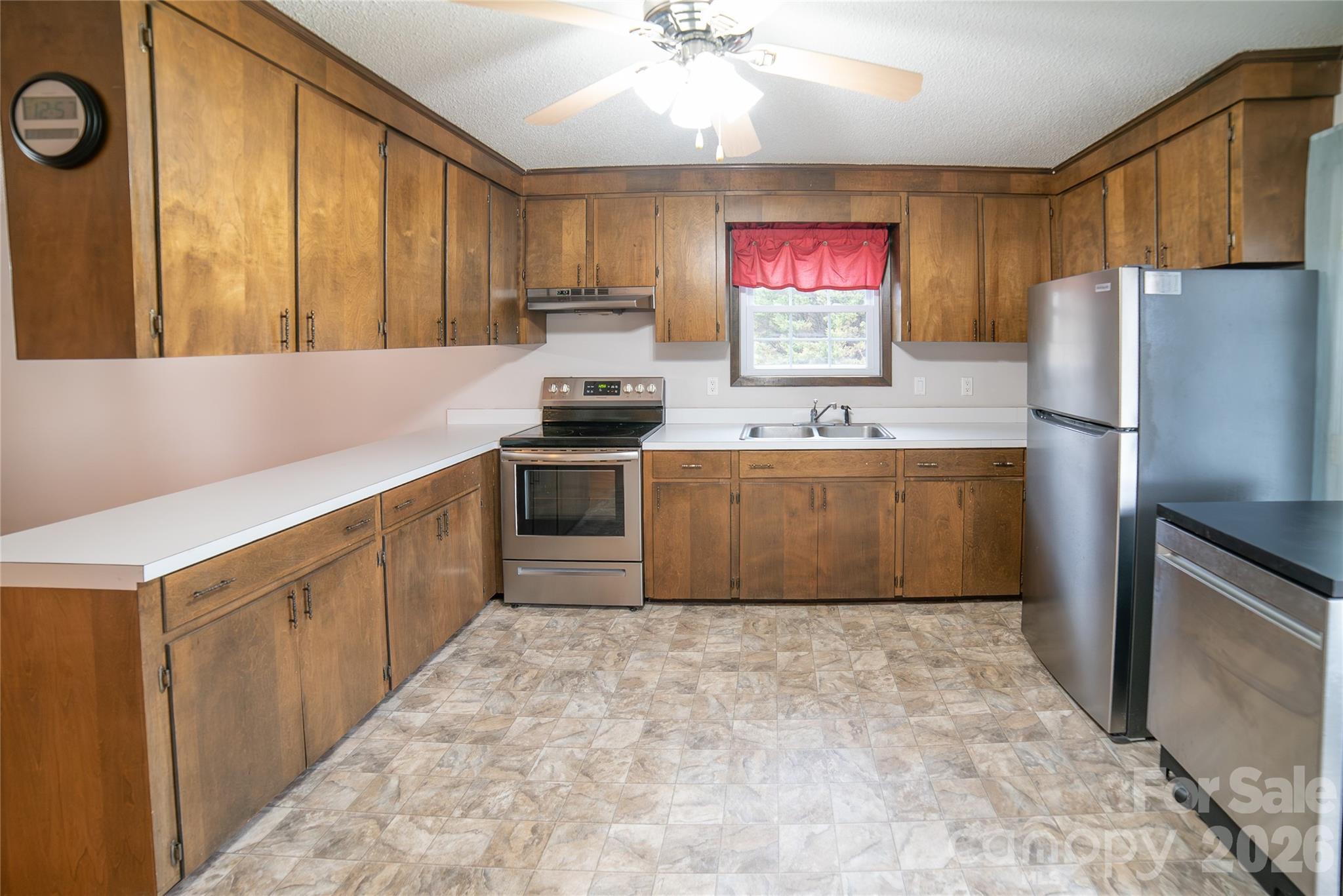 1681 Zion Hill Road Marion, NC 28752 - Photo 11 of 27