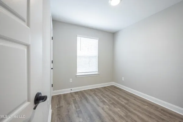 $1,950 | 947 Motsie Road, Biloxi, MS 39532