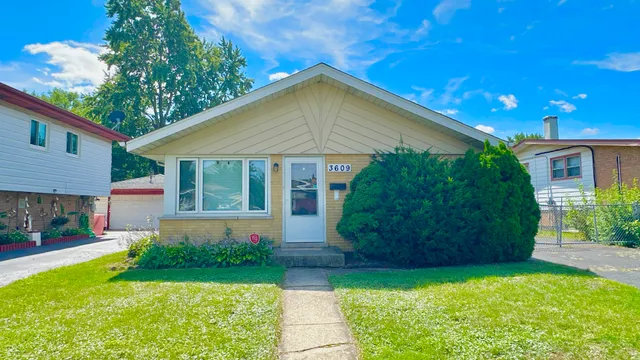 $257,000 | 3609 West 121st Street, Alsip, IL 60803