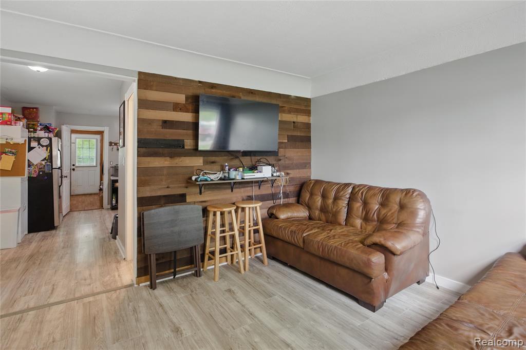 1896 Spaulding Road Monroe, MI 48162 - Photo 4 of 31 Gallery Image 4