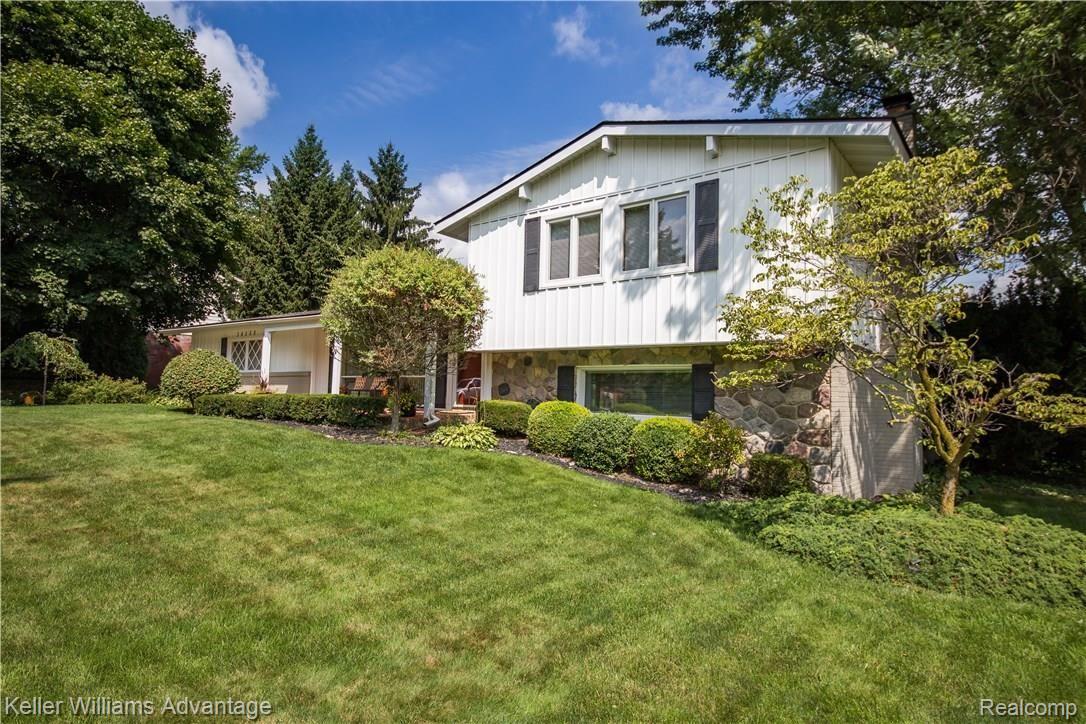 36508 West Lyman Road Farmington, MI 48331 - Photo 57 of 63 Lyman_36508_Front_09.jpg