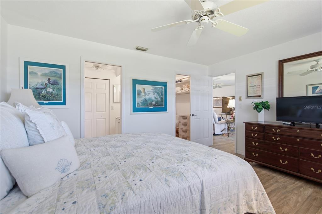 402 Ketch Way, Unit 402 Nokomis, FL 34275 - Photo 16 of 39