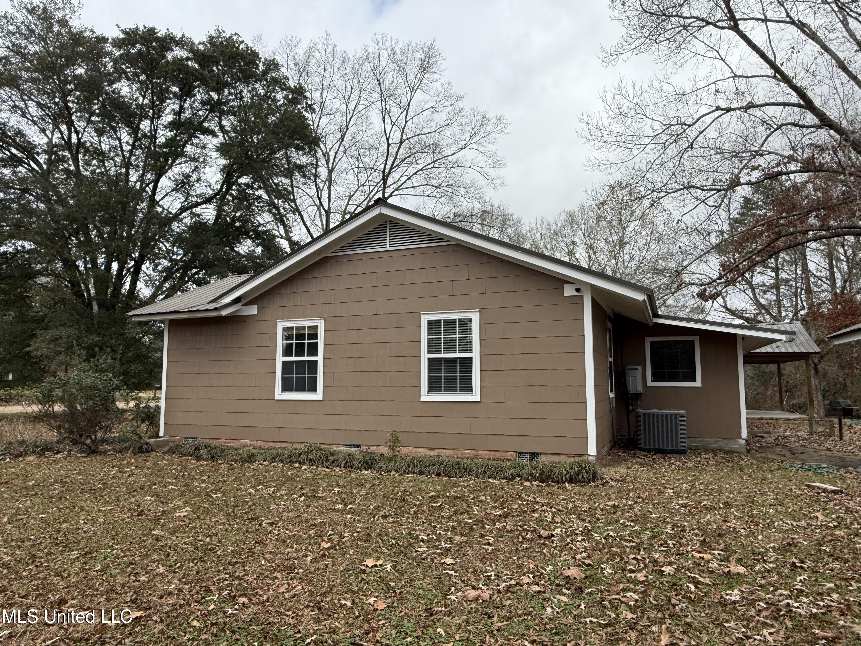 175 Highway 556 Meadville, MS 39653 - Photo 5 of 30 IMG_7796