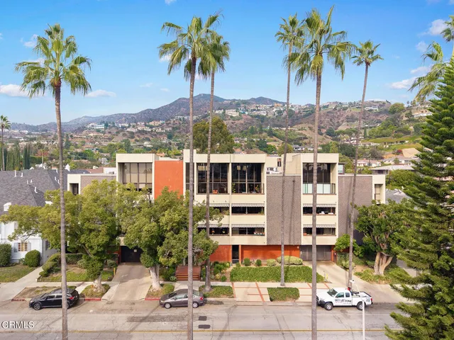 $895,000 | 125 West Mountain Street, Unit 314, Glendale, CA 91202