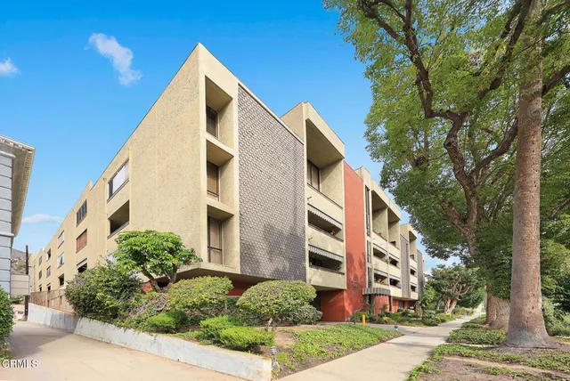$895,000 | 125 West Mountain Street, Unit 314, Glendale, CA 91202