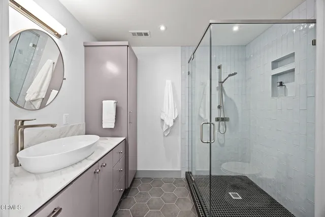 $895,000 | 125 West Mountain Street, Unit 314, Glendale, CA 91202