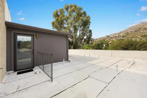 $895,000 | 125 West Mountain Street, Unit 314, Glendale, CA 91202