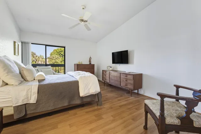 $240,000 | 5121 Oakhill Lane, Unit 423, Delray Beach, FL 33484