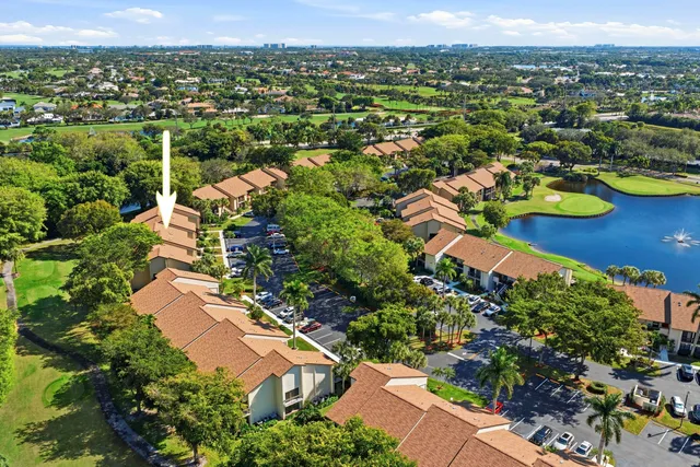 $240,000 | 5121 Oakhill Lane, Unit 423, Delray Beach, FL 33484