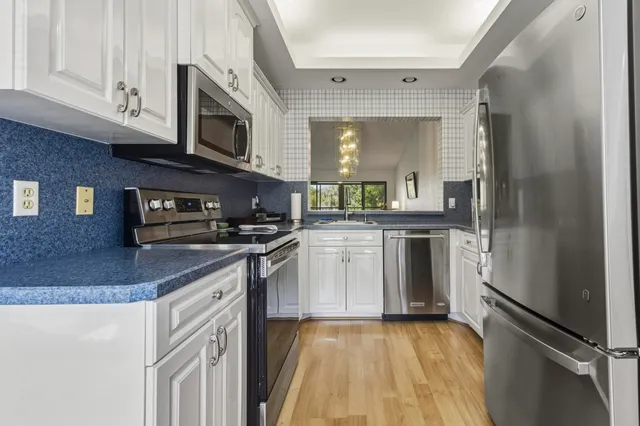 $240,000 | 5121 Oakhill Lane, Unit 423, Delray Beach, FL 33484