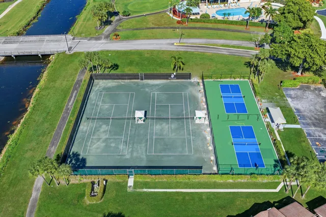 $240,000 | 5121 Oakhill Lane, Unit 423, Delray Beach, FL 33484