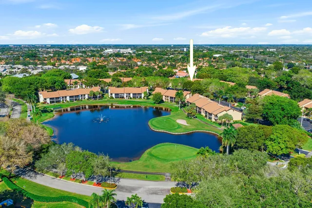 $240,000 | 5121 Oakhill Lane, Unit 423, Delray Beach, FL 33484