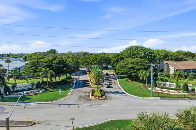 $240,000 | 5121 Oakhill Lane, Unit 423, Delray Beach, FL 33484