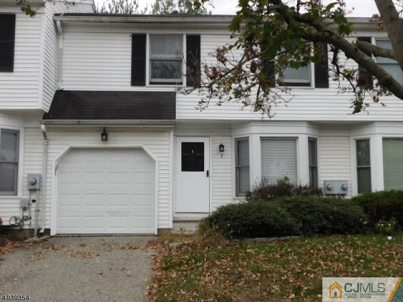 7 Sycamore Road Middlesex, NJ 08846 - Photo 1 of 17 Gallery Image 1