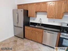 7 Sycamore Road Middlesex, NJ 08846 - Photo 11 of 17 Gallery Image 11