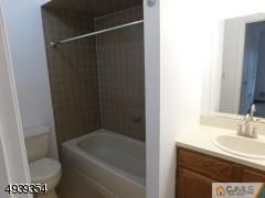 7 Sycamore Road Middlesex, NJ 08846 - Photo 12 of 17 Gallery Image 12