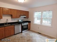 7 Sycamore Road Middlesex, NJ 08846 - Photo 10 of 17 Gallery Image 10