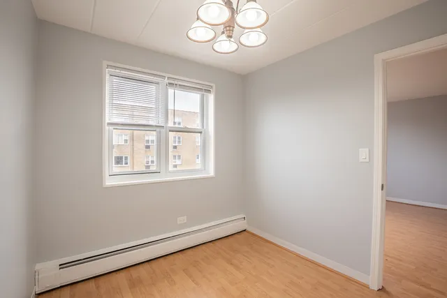 $1,500 | 6161 North Hoyne Avenue, Unit 405, Chicago, IL 60659