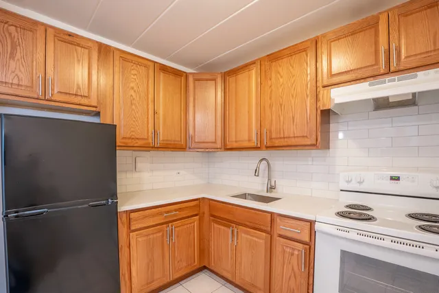 $1,500 | 6161 North Hoyne Avenue, Unit 405, Chicago, IL 60659