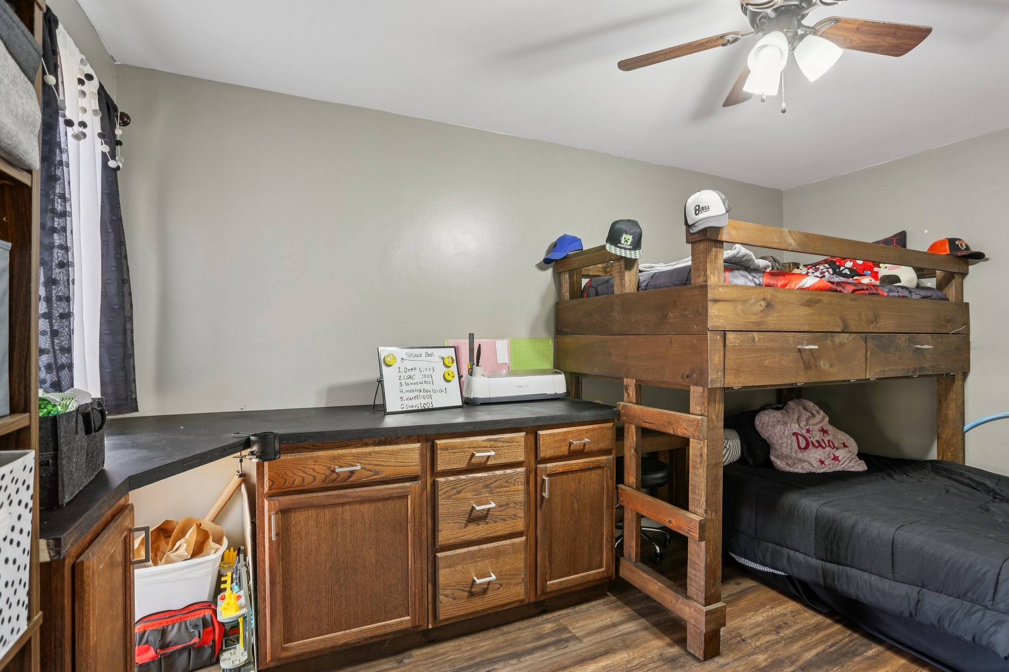 4515 C M Martin Road Springfield, TN 37172 - Photo 21 of 27 a living room with furniture and a fireplace