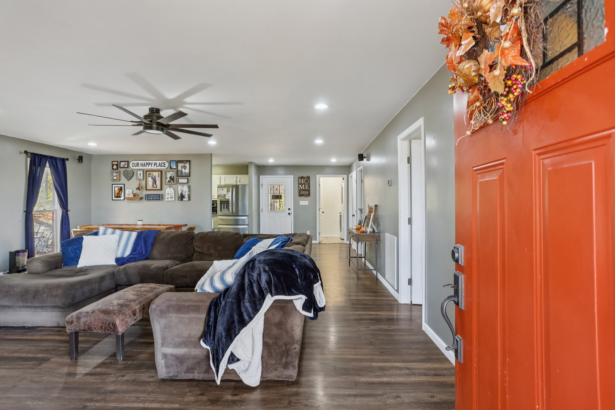 4515 C M Martin Road Springfield, TN 37172 - Photo 4 of 27 a living room with furniture and a window