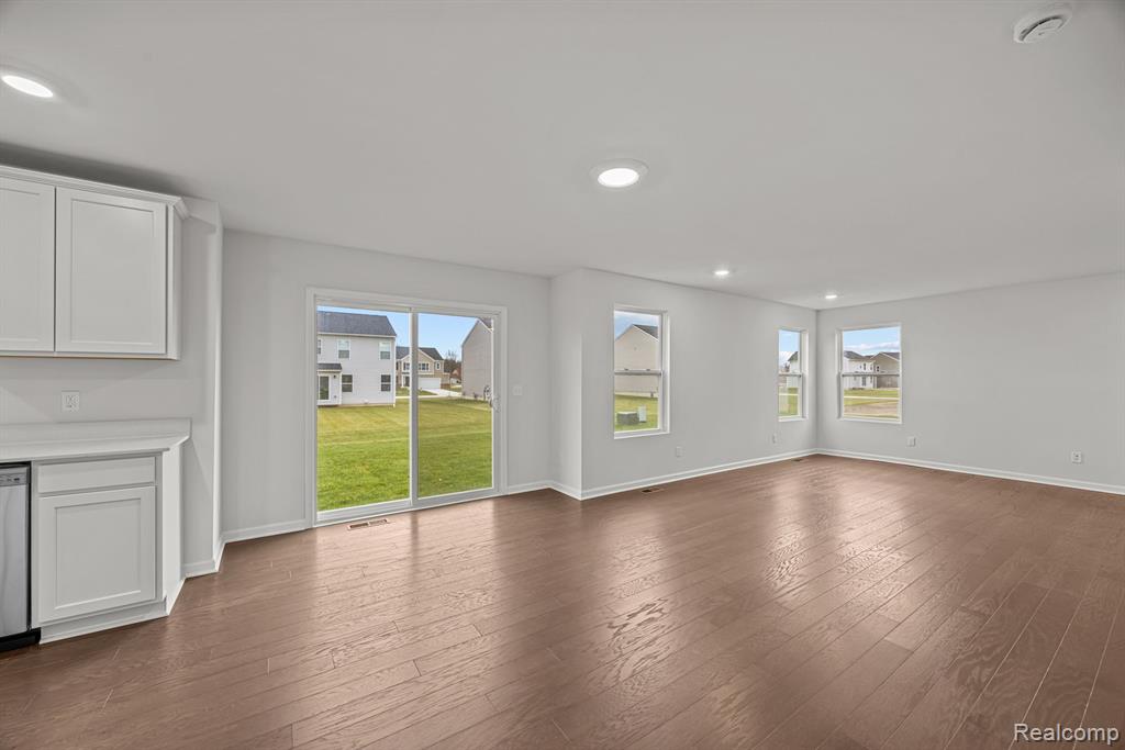 54532 Mockingbird Chesterfield, MI 48047 - Photo 10 of 33