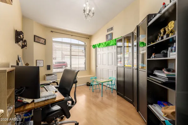 $575,000 | 6071 West Shannon Street, Chandler, AZ 85226