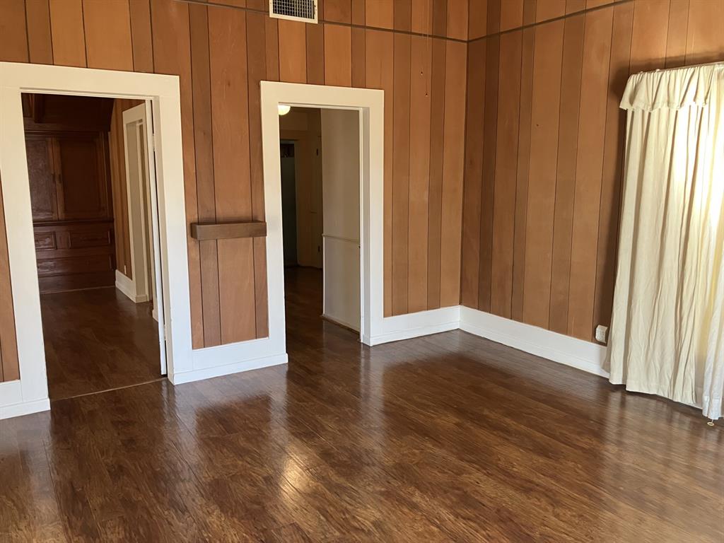 109 North Foley Street Seymour, TX 76380 - Photo 11 of 30