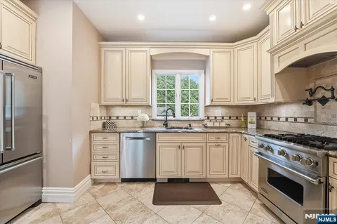 $1,150,000 | 58 Mackay Avenue, Waldwick, NJ 07463